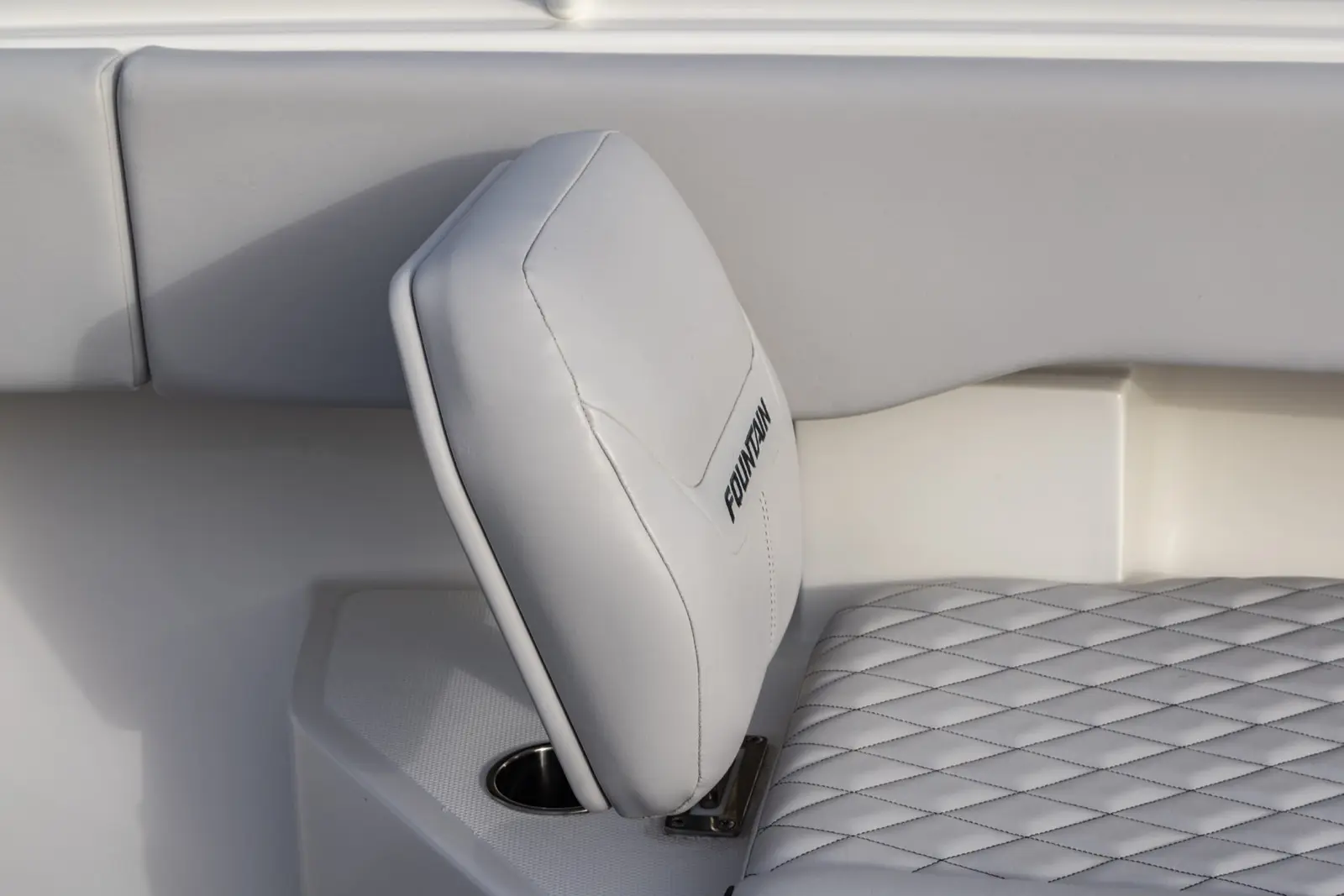 Proudly made in the USA, hand stitched Fountain upholstery is made to skillfully chosen to compliment every hull